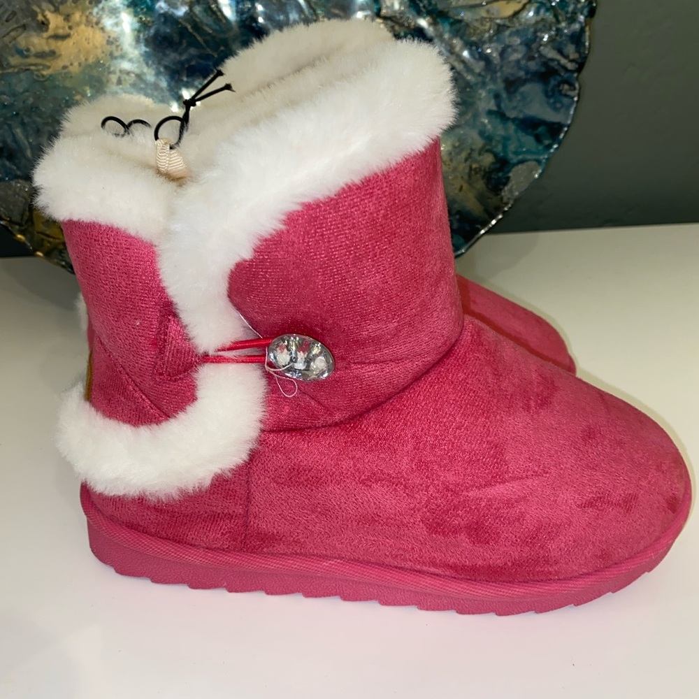 NEW Girls Mudd Cozy Boots Pink Sz 2